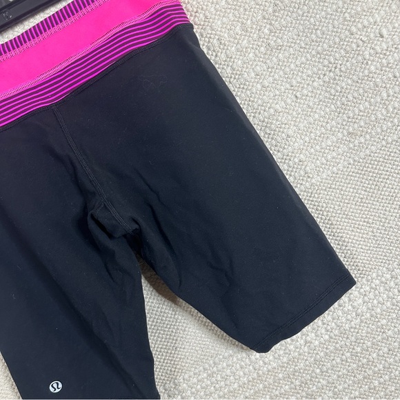 LULULEMON black and pink Reverse Groove reversible bike shorts 6 TALL - Picture 3 of 8